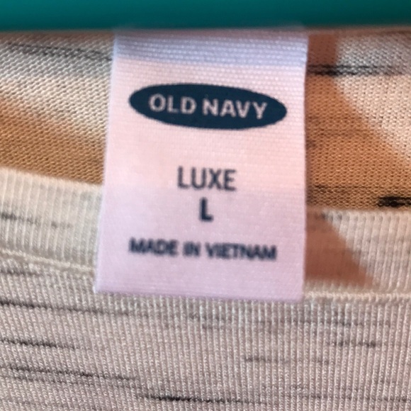 Old Navy T-shirt - Picture 2 of 2